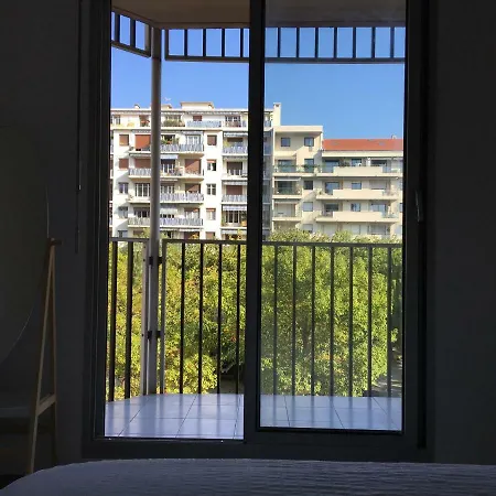 - Quartier Du Port Apartment *