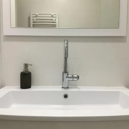 - Quartier Du Port Apartment