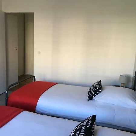 - Quartier Du Port Apartment